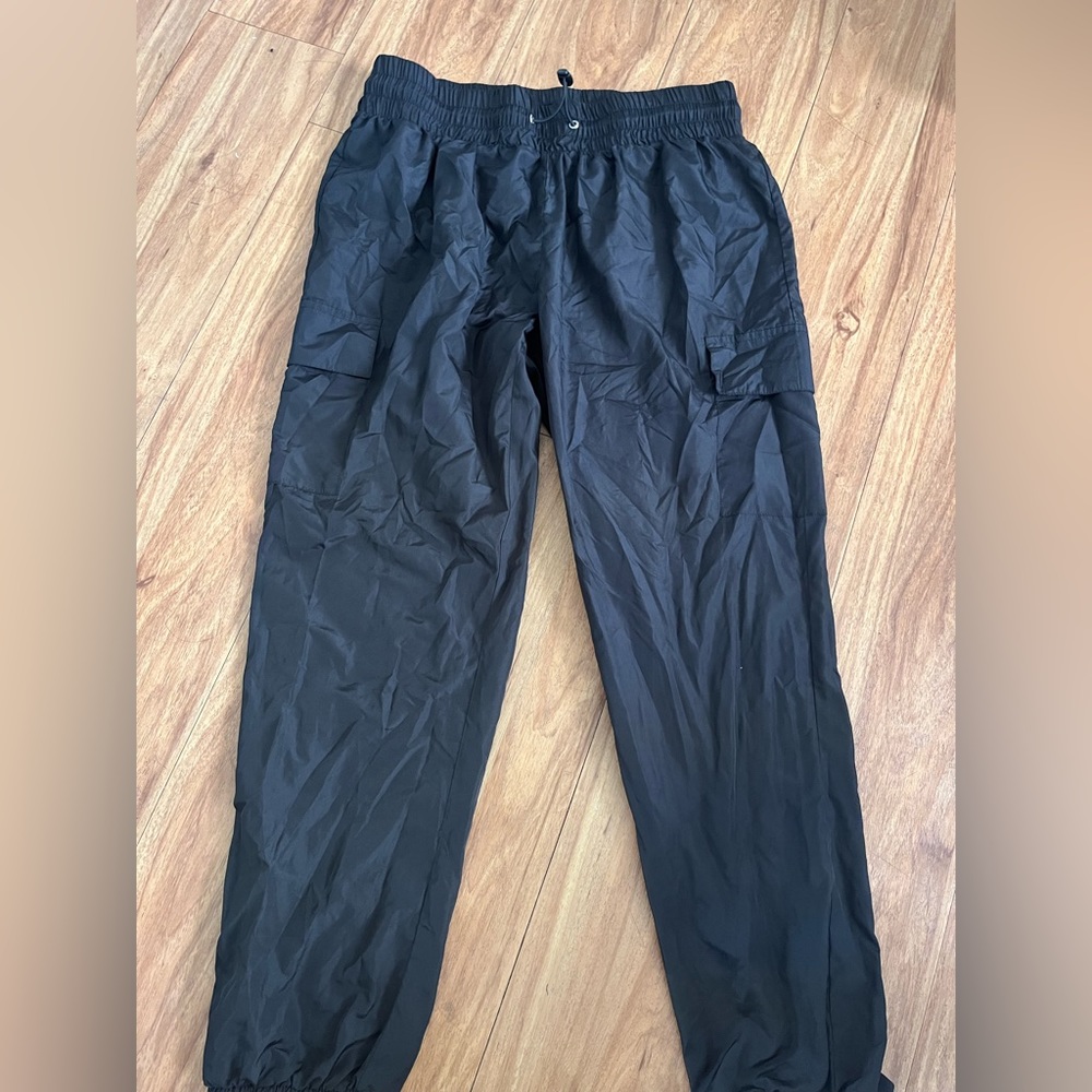 Black Medium Windbreaker Adjustable Rue 21 Cargo Pants